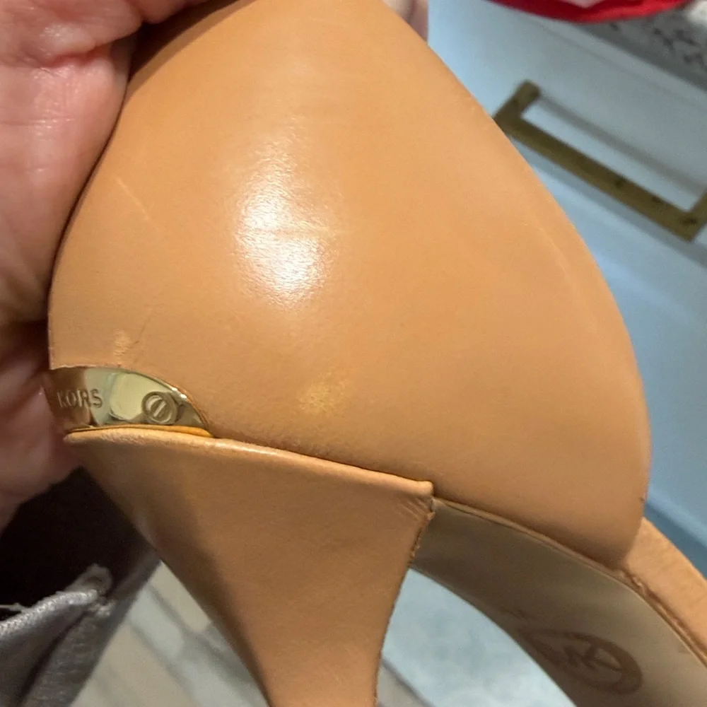 Michael Kors Tan Pointed Toe Pumps - Picture 3 of 5